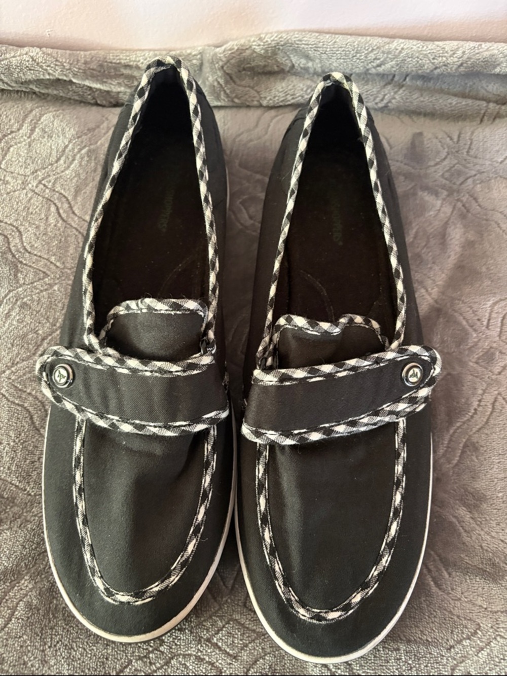 Grasshoppers Black and White Women's Moccasins